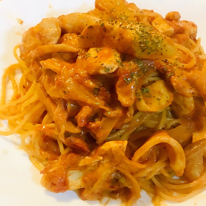 トマト缶&豆乳でつくる●鶏肉のトマトクリームパスタ